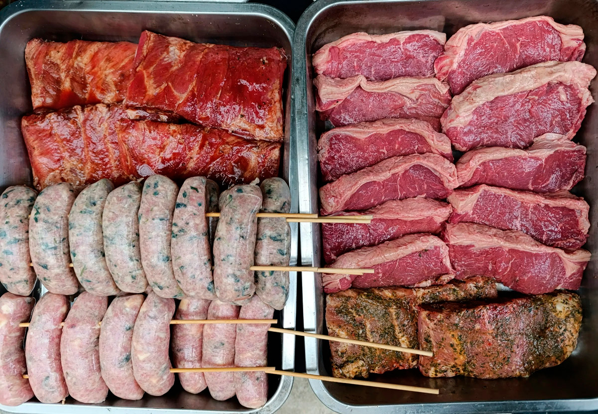 Longanizas artesanales y carne local para eventos