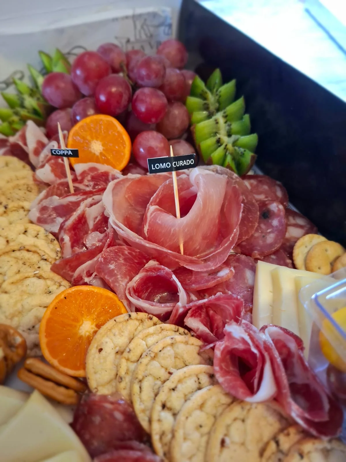 Tabla con Coppa y Lomo Curado artesanal — La Vikinga