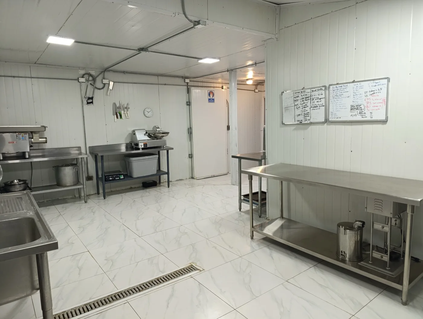 Sala de procesos — Charcutería La Vikinga