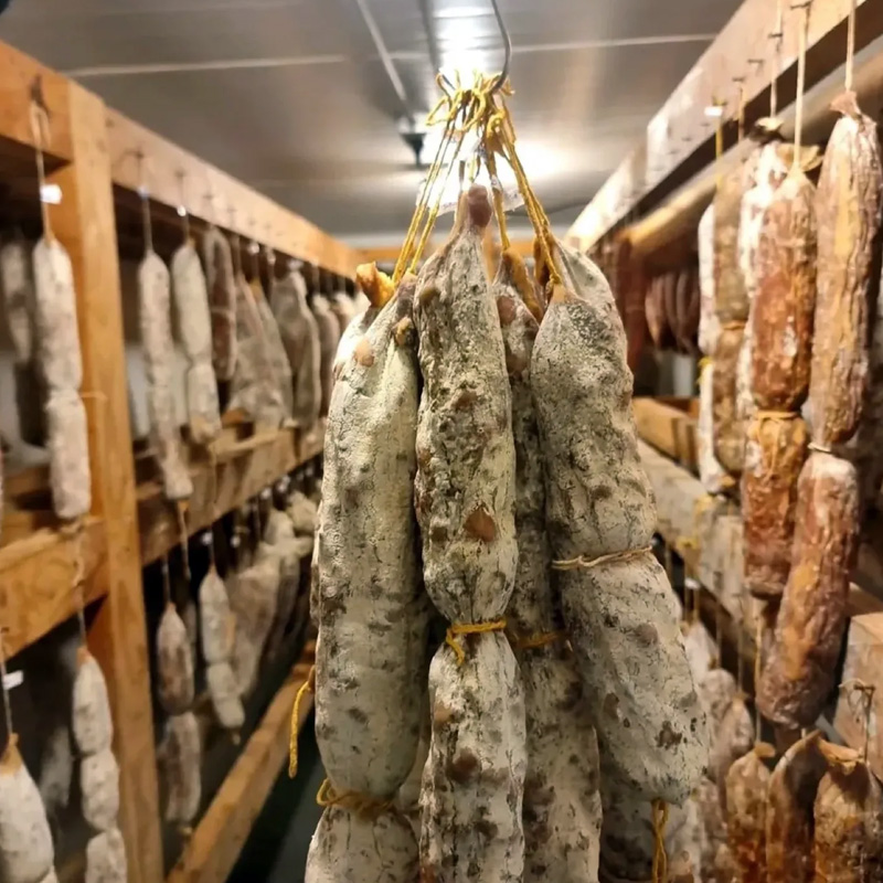 Salame Artesanal — Charcutería La Vikinga